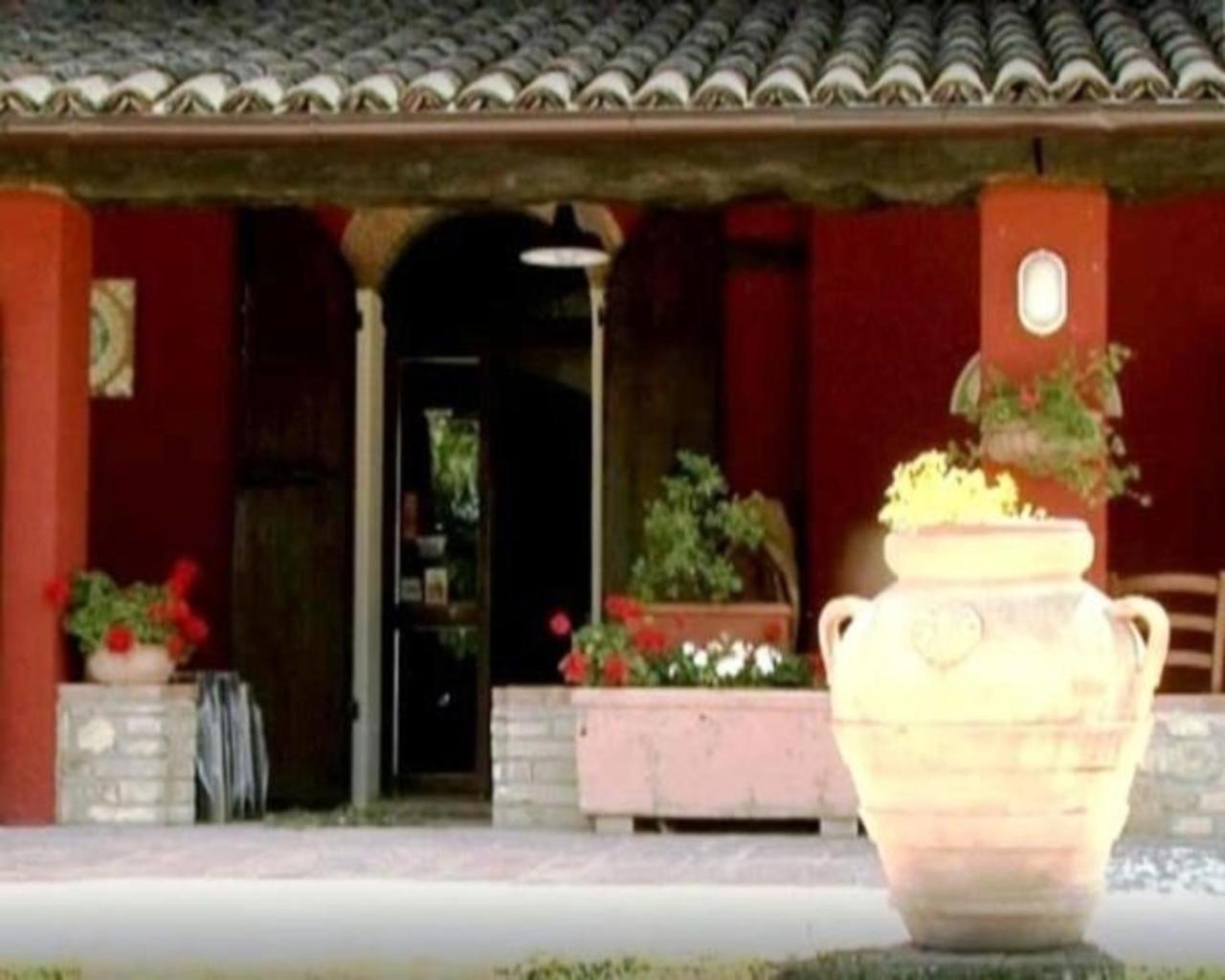 Gasthaus Il Poggio Dei Pettirossi Bevagna Exterior foto